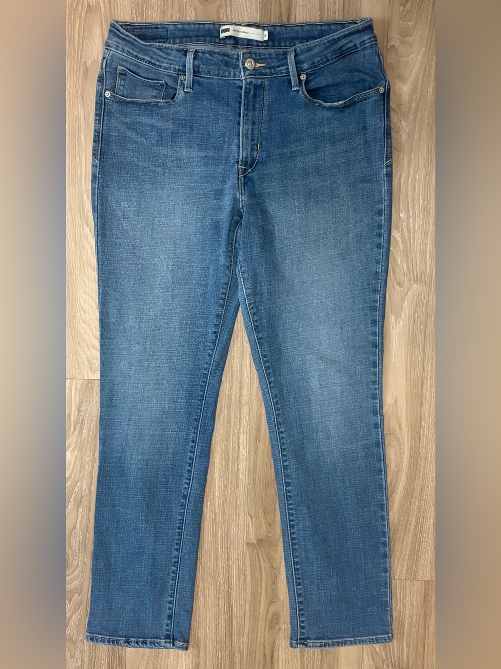 Levi's women’s  mid-blue mid rise skinny jeans size 12